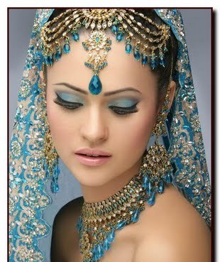 Femeile din India sunt atât de frumoase și datorită bijuteriilor 